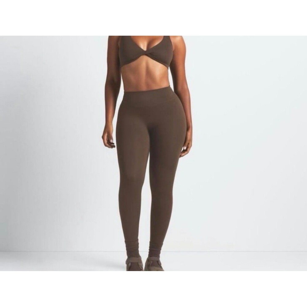 Nike SKIMS Leggings 26” NWT